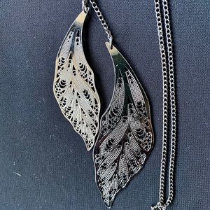 Long Silver Necklace festuring 2 Leaves
